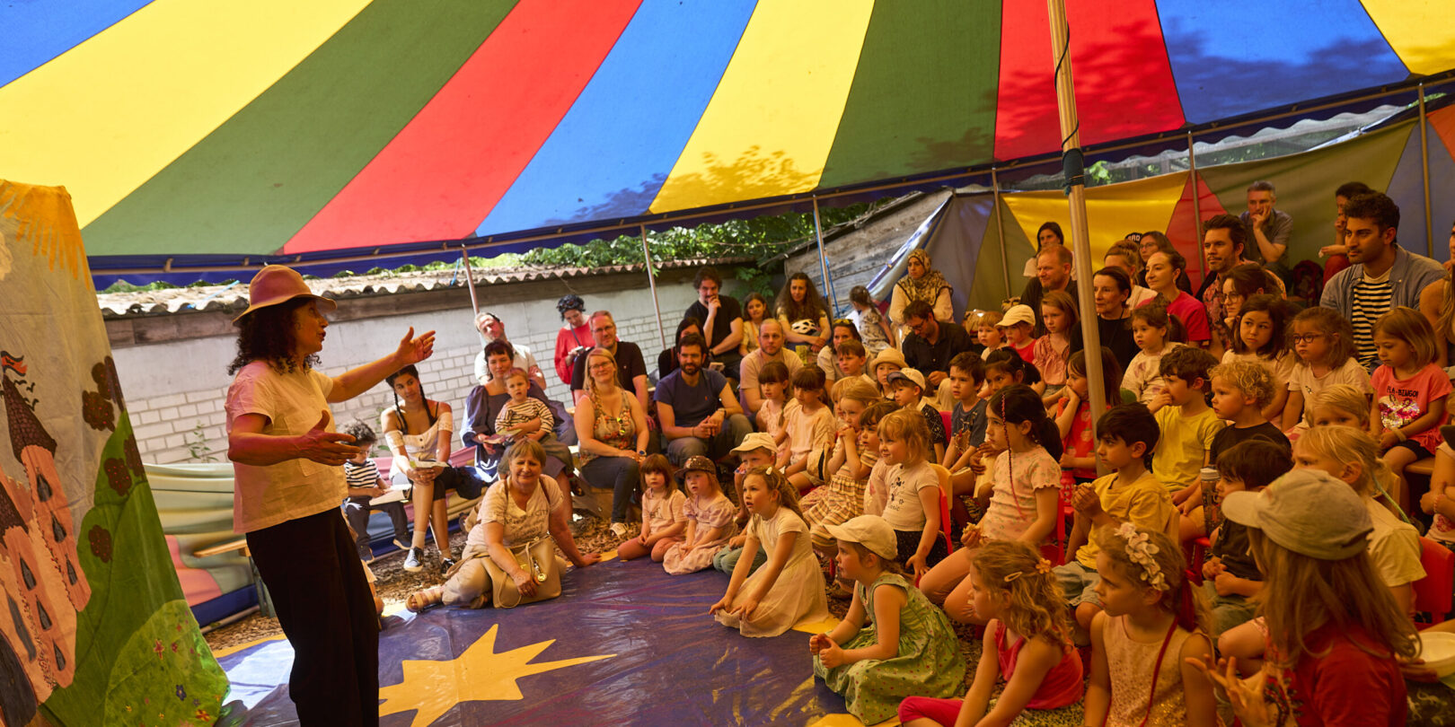 Galli-Theater im Zelt