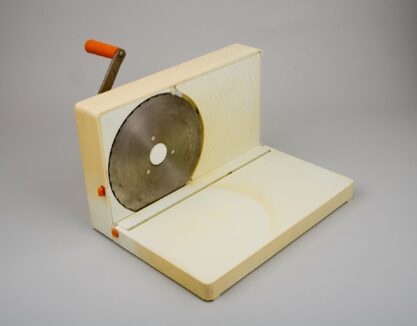 Brotschneidemaschine 