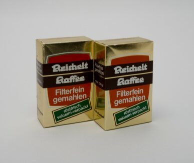 Zwei Packungen 